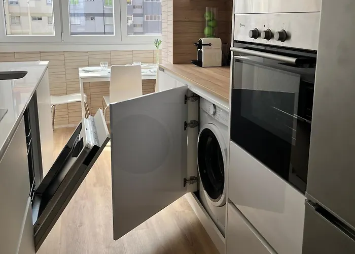 Ría De Bouzas Amplio Piso Muy Luminoso Con Vistas A La Ría *